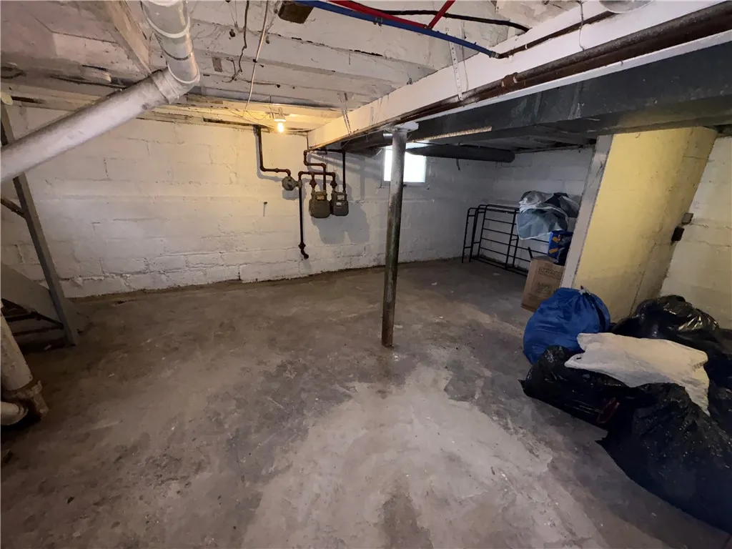 343 West Avenue, Rochester, New York 14611, Rochester, New York 14611, 6 Bedrooms Bedrooms, ,2 BathroomsBathrooms,Residential,Closed,343 West Avenue, Rochester, New York 14611,0,R1600773