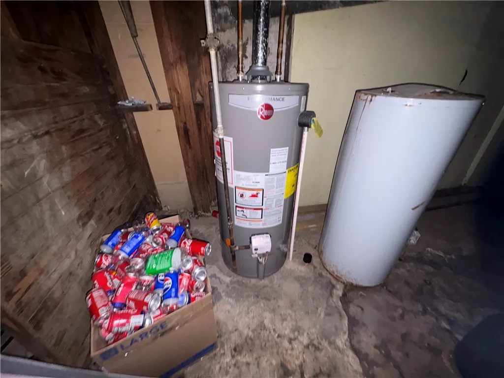 343 West Avenue, Rochester, New York 14611, Rochester, New York 14611, 6 Bedrooms Bedrooms, ,2 BathroomsBathrooms,Residential,Closed,343 West Avenue, Rochester, New York 14611,0,R1600773