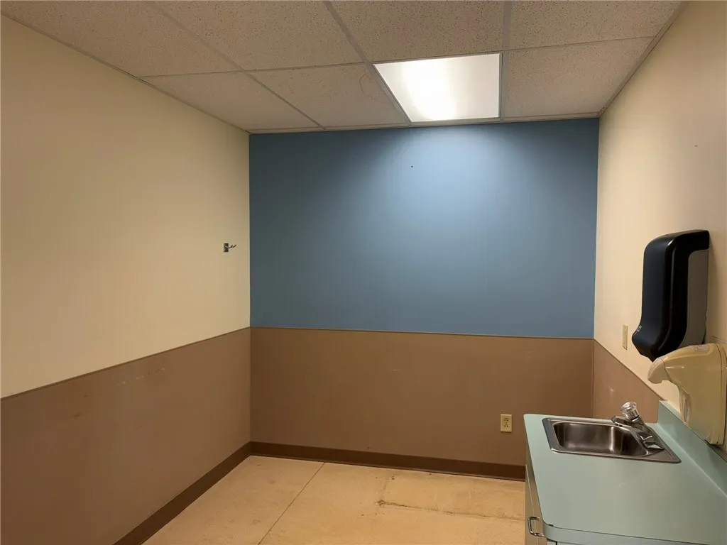 3101 West Ridge Road, Building C, Suite 331, Greece, New York 14626, 6 Rooms Rooms,Commercial Lease,For Rent,3101 West Ridge Road, Building C, Suite 331,R1600791