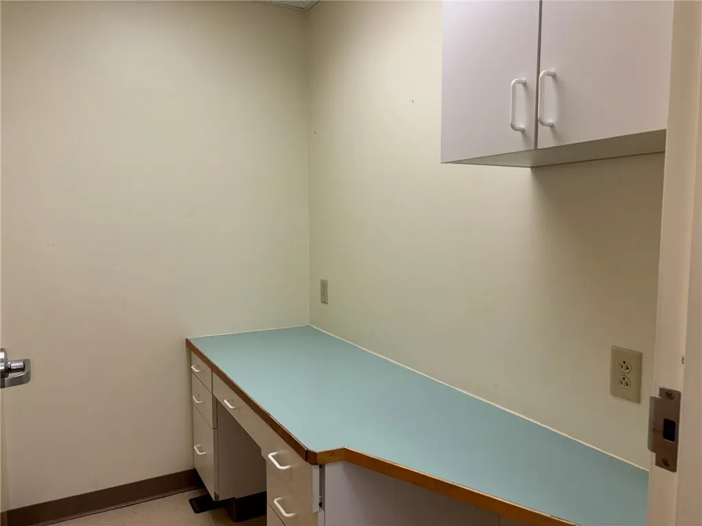 3101 West Ridge Road, Building C, Suite 331, Greece, New York 14626, 6 Rooms Rooms,Commercial Lease,For Rent,3101 West Ridge Road, Building C, Suite 331,R1600791