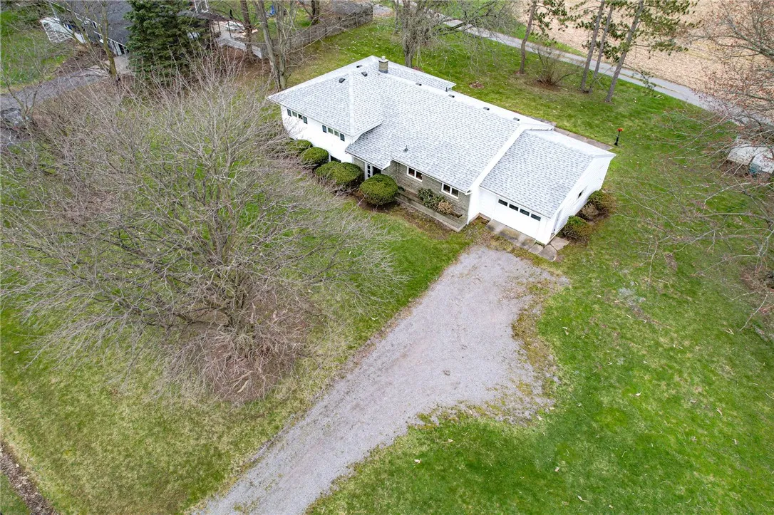 8092 East Main Road, Leroy, New York 14482, Leroy, New York 14482, 3 Bedrooms Bedrooms, 8 Rooms Rooms,1 BathroomBathrooms,Residential,Closed,8092 East Main Road, Leroy, New York 14482,R1601621