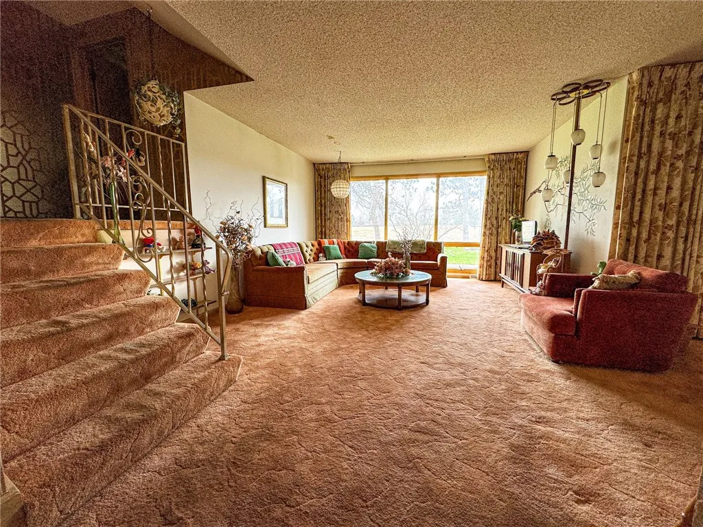 8092 East Main Road, Leroy, New York 14482, Leroy, New York 14482, 3 Bedrooms Bedrooms, 8 Rooms Rooms,1 BathroomBathrooms,Residential,Closed,8092 East Main Road, Leroy, New York 14482,R1601621