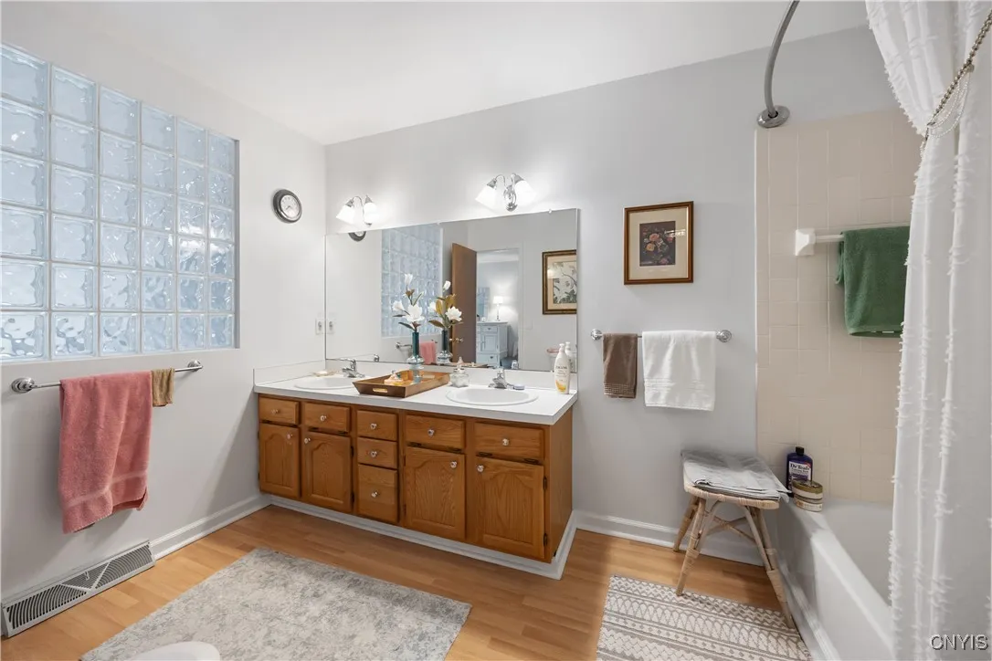 432 Summerhaven N, Manlius, New York 13057, Manlius, New York 13057, 2 Bedrooms Bedrooms, 6 Rooms Rooms,1 BathroomBathrooms,Residential,Closed,432 Summerhaven N, Manlius, New York 13057,0,S1601642