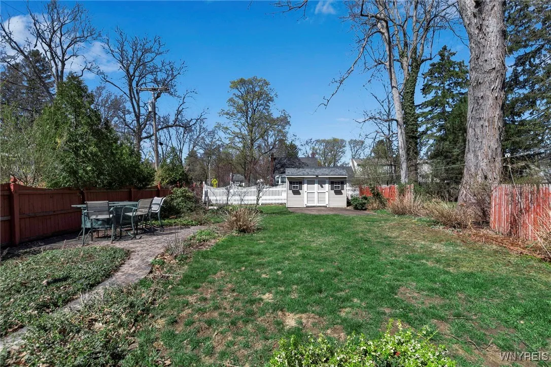 4 Robert Street, Hamburg, New York 14075, Hamburg, New York 14075, 3 Bedrooms Bedrooms, 7 Rooms Rooms,2 BathroomsBathrooms,Residential,Closed,4 Robert Street, Hamburg, New York 14075,0,B1601330
