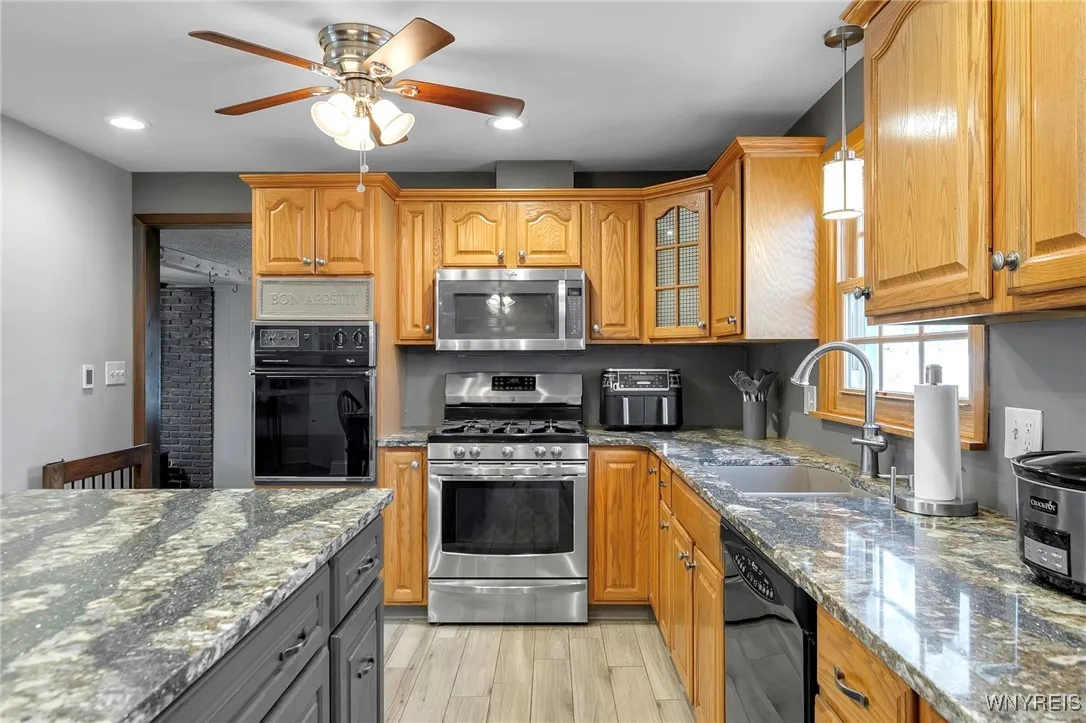4 Robert Street, Hamburg, New York 14075, Hamburg, New York 14075, 3 Bedrooms Bedrooms, 7 Rooms Rooms,2 BathroomsBathrooms,Residential,Closed,4 Robert Street, Hamburg, New York 14075,0,B1601330