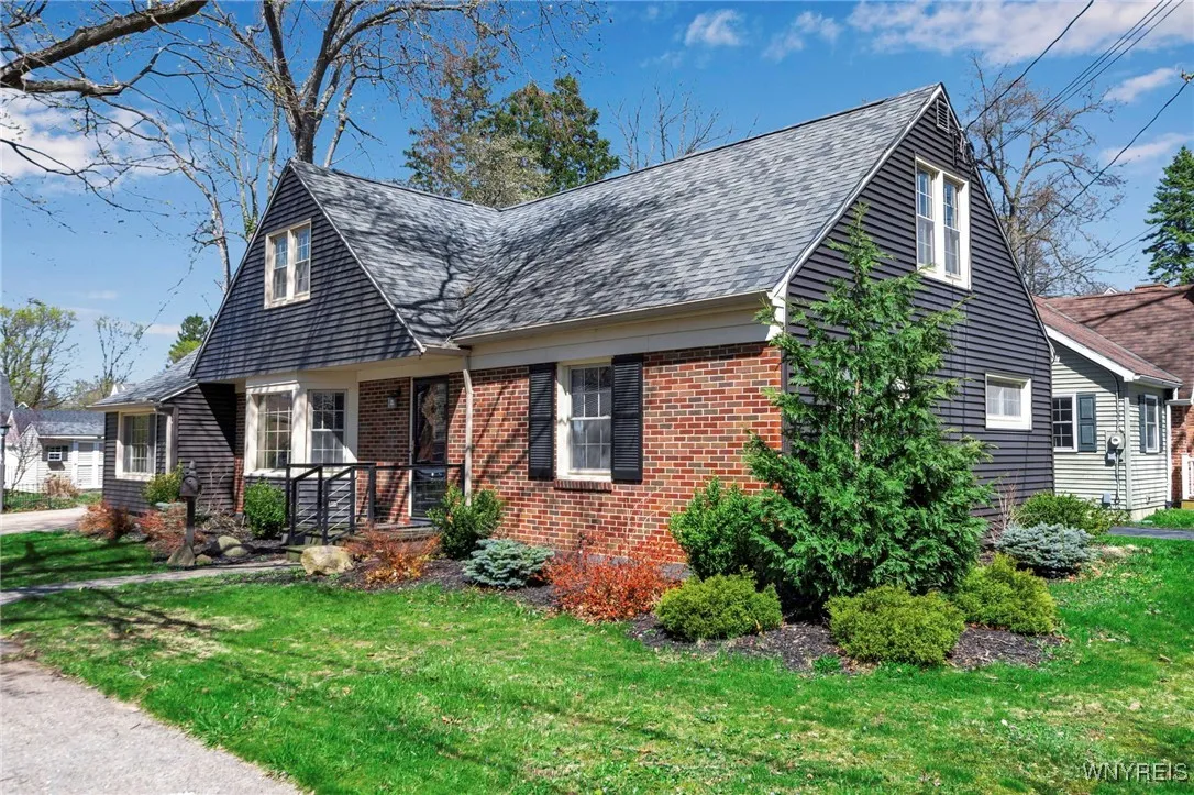 4 Robert Street, Hamburg, New York 14075, Hamburg, New York 14075, 3 Bedrooms Bedrooms, 7 Rooms Rooms,2 BathroomsBathrooms,Residential,Closed,4 Robert Street, Hamburg, New York 14075,0,B1601330