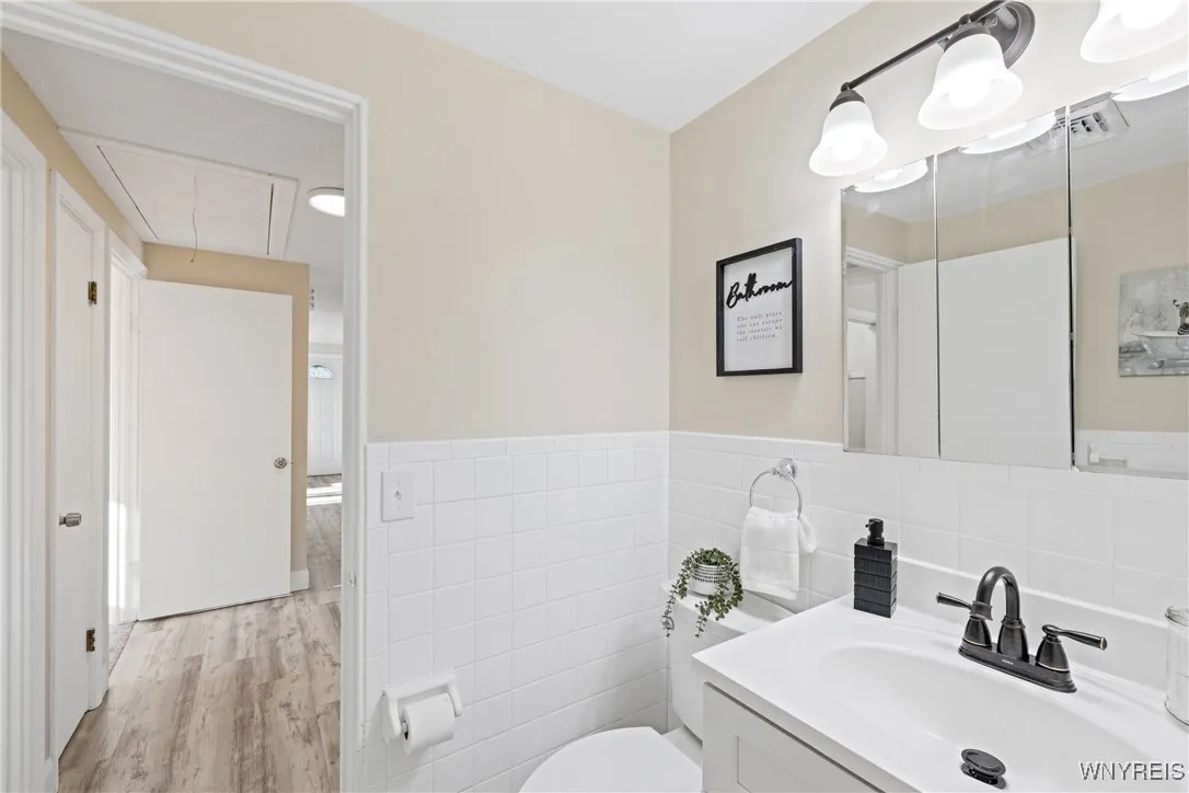 69 Burnside Drive, Tonawanda-town, New York 14150, Tonawanda, New York 14150, 3 Bedrooms Bedrooms, 7 Rooms Rooms,1 BathroomBathrooms,Residential,Closed,69 Burnside Drive, Tonawanda-town, New York 14150,0,B1601505