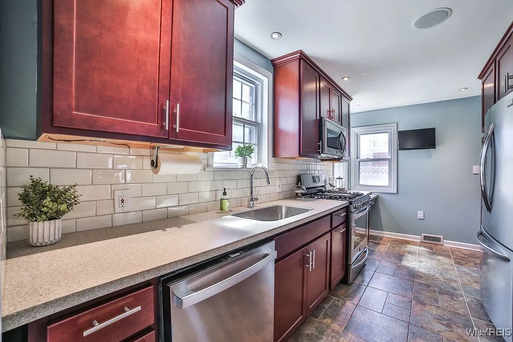35 University Court, Amherst, New York 14226, Amherst, New York 14226, 3 Bedrooms Bedrooms, 7 Rooms Rooms,1 BathroomBathrooms,Residential,Closed,35 University Court, Amherst, New York 14226,B1599584