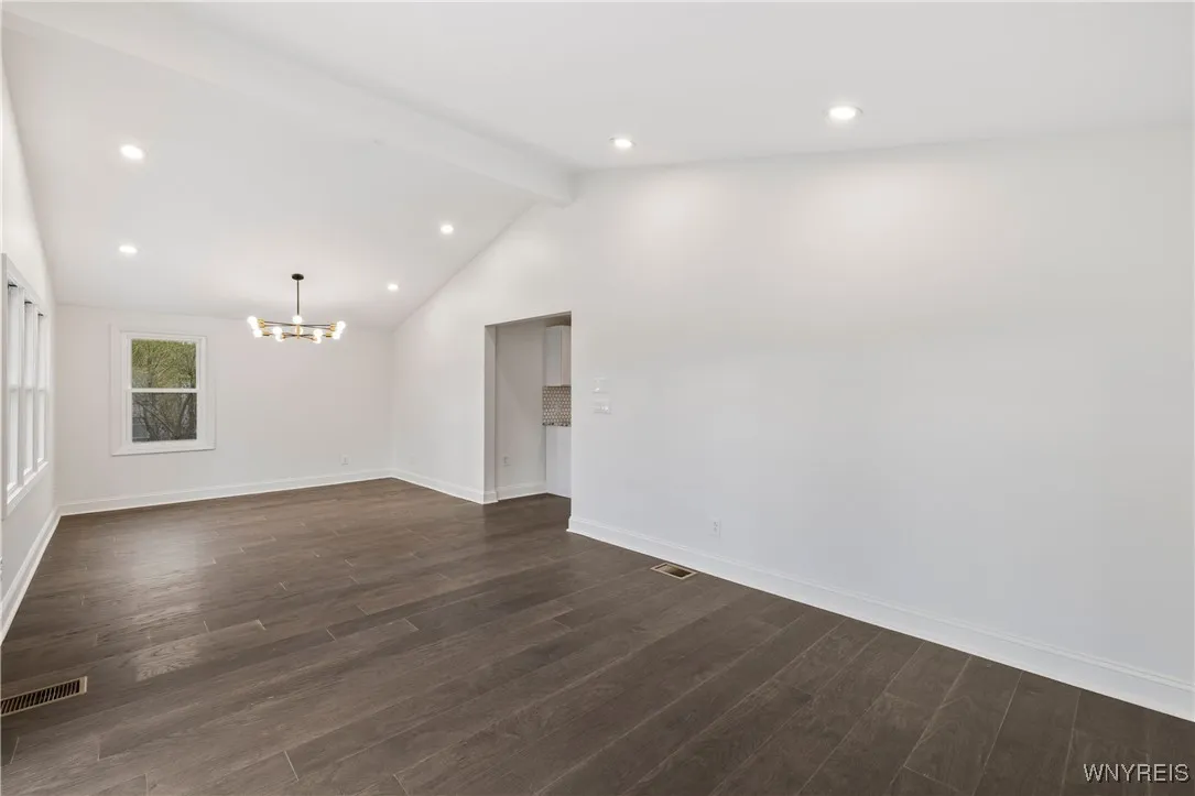 4387 Barton Road, Clarence, New York 14031, Clarence, New York 14031, 5 Bedrooms Bedrooms, 8 Rooms Rooms,2 BathroomsBathrooms,Residential,Closed,4387 Barton Road, Clarence, New York 14031,B1601648