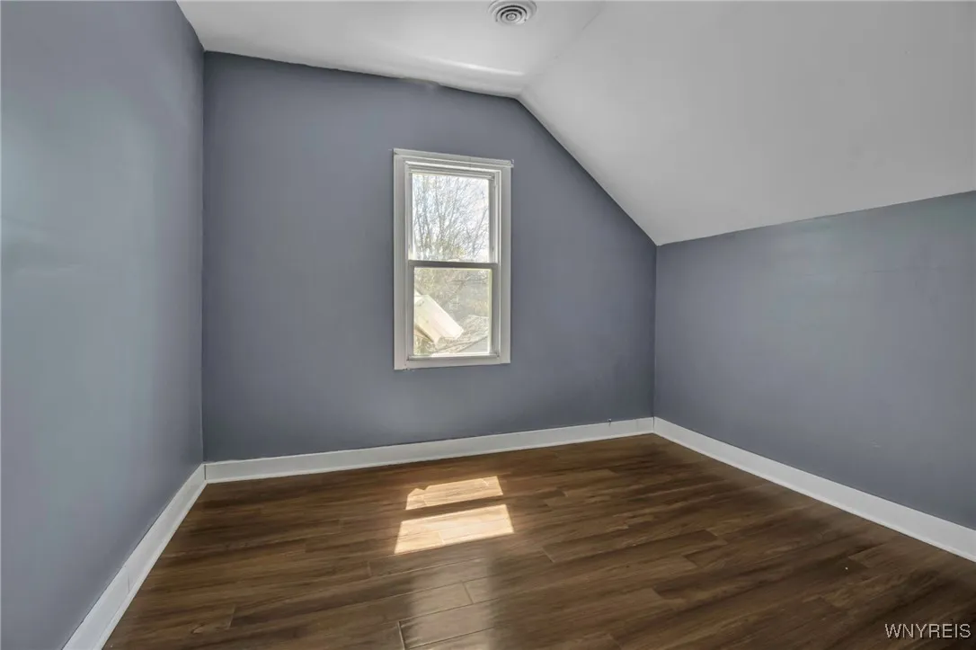 199 Amber Street, Buffalo, New York 14220, Buffalo, New York 14220, 3 Bedrooms Bedrooms, ,2 BathroomsBathrooms,Residential,Closed,199 Amber Street, Buffalo, New York 14220,B1601480