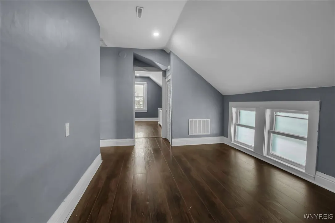 199 Amber Street, Buffalo, New York 14220, Buffalo, New York 14220, 3 Bedrooms Bedrooms, ,2 BathroomsBathrooms,Residential,Closed,199 Amber Street, Buffalo, New York 14220,B1601480