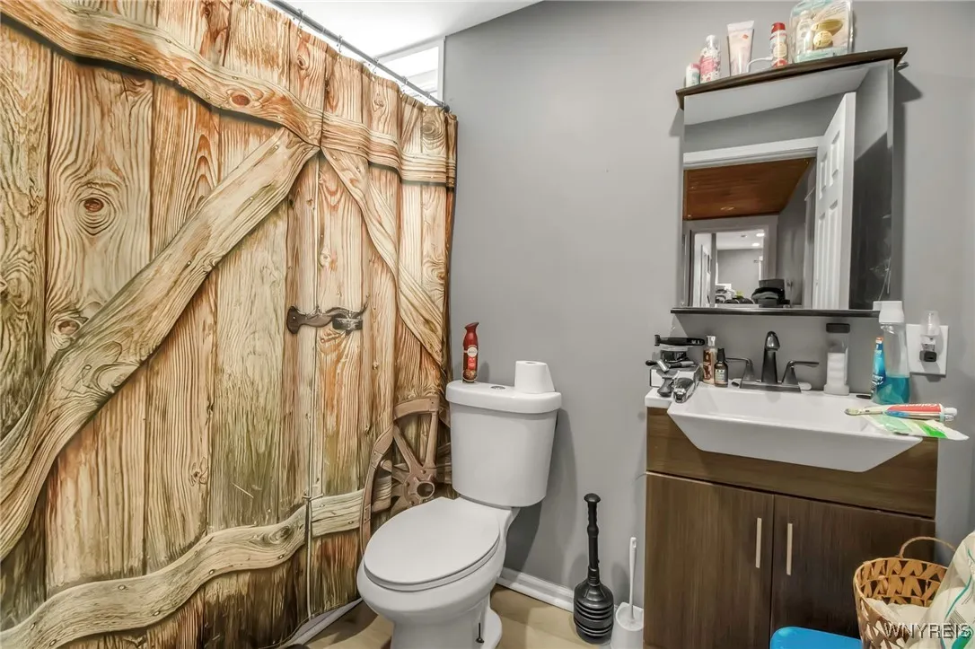 199 Amber Street, Buffalo, New York 14220, Buffalo, New York 14220, 3 Bedrooms Bedrooms, ,2 BathroomsBathrooms,Residential,Closed,199 Amber Street, Buffalo, New York 14220,B1601480