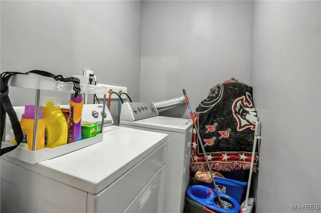 199 Amber Street, Buffalo, New York 14220, Buffalo, New York 14220, 3 Bedrooms Bedrooms, ,2 BathroomsBathrooms,Residential,Closed,199 Amber Street, Buffalo, New York 14220,B1601480