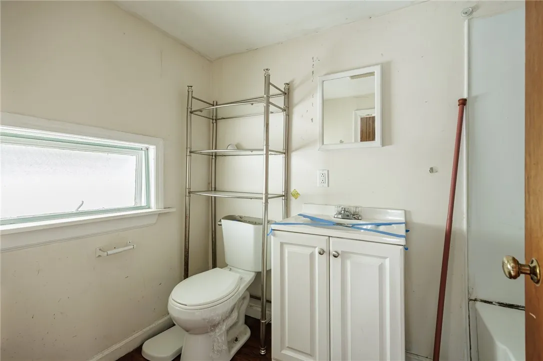 56 West Avenue, Geneva-city, New York 14456, Geneva City, New York 14456, 2 Bedrooms Bedrooms, 5 Rooms Rooms,1 BathroomBathrooms,Residential,Closed,56 West Avenue, Geneva-city, New York 14456,R1601661