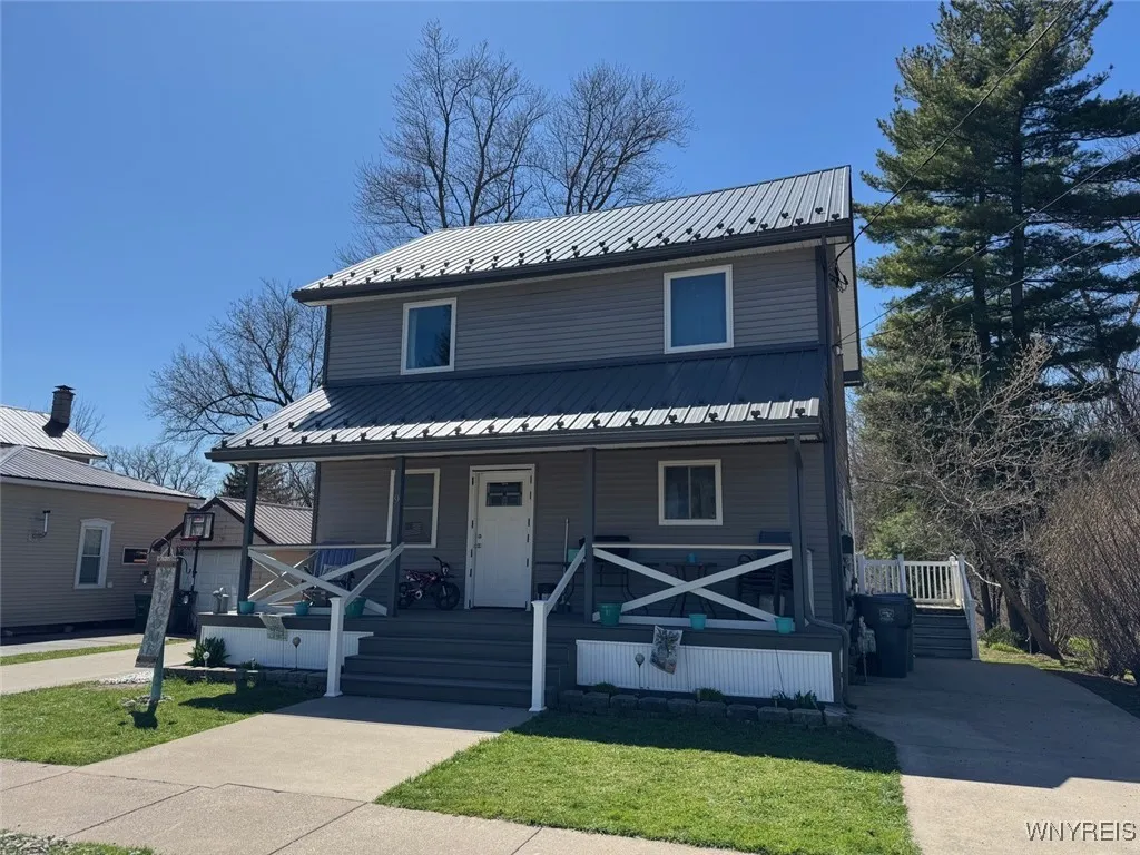9 North Hartland Street, Royalton, New York 14105, Royalton, New York 14105, 4 Bedrooms Bedrooms, ,2 BathroomsBathrooms,Residential,Closed,9 North Hartland Street, Royalton, New York 14105,0,B1601702
