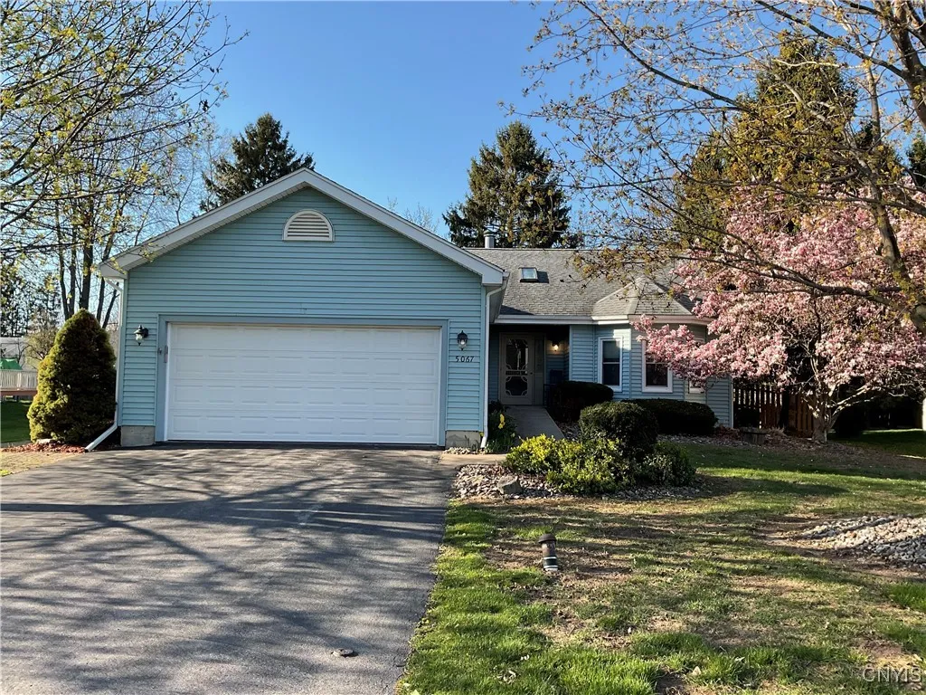 5067 Roseanne Drive, Clay, New York 13088, Clay, New York 13088, 3 Bedrooms Bedrooms, 10 Rooms Rooms,2 BathroomsBathrooms,Residential,Closed,5067 Roseanne Drive, Clay, New York 13088,0,S1601819