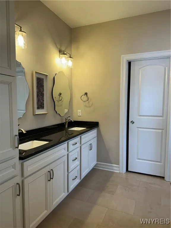 5111 Anfield Road, Clarence, New York 14221, Clarence, New York 14221, 2 Bedrooms Bedrooms, 8 Rooms Rooms,2 BathroomsBathrooms,Residential,Closed,5111 Anfield Road, Clarence, New York 14221,0,B1601779