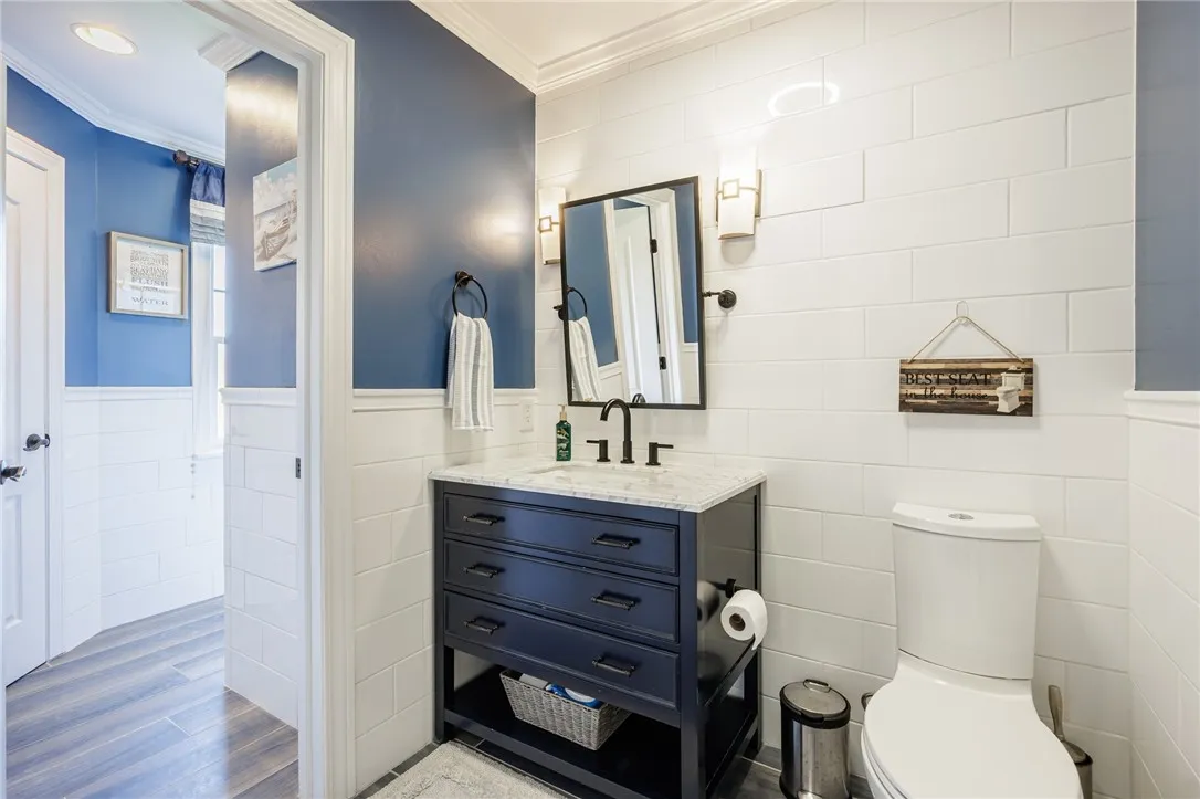 Jack-n-Jill bathroom
