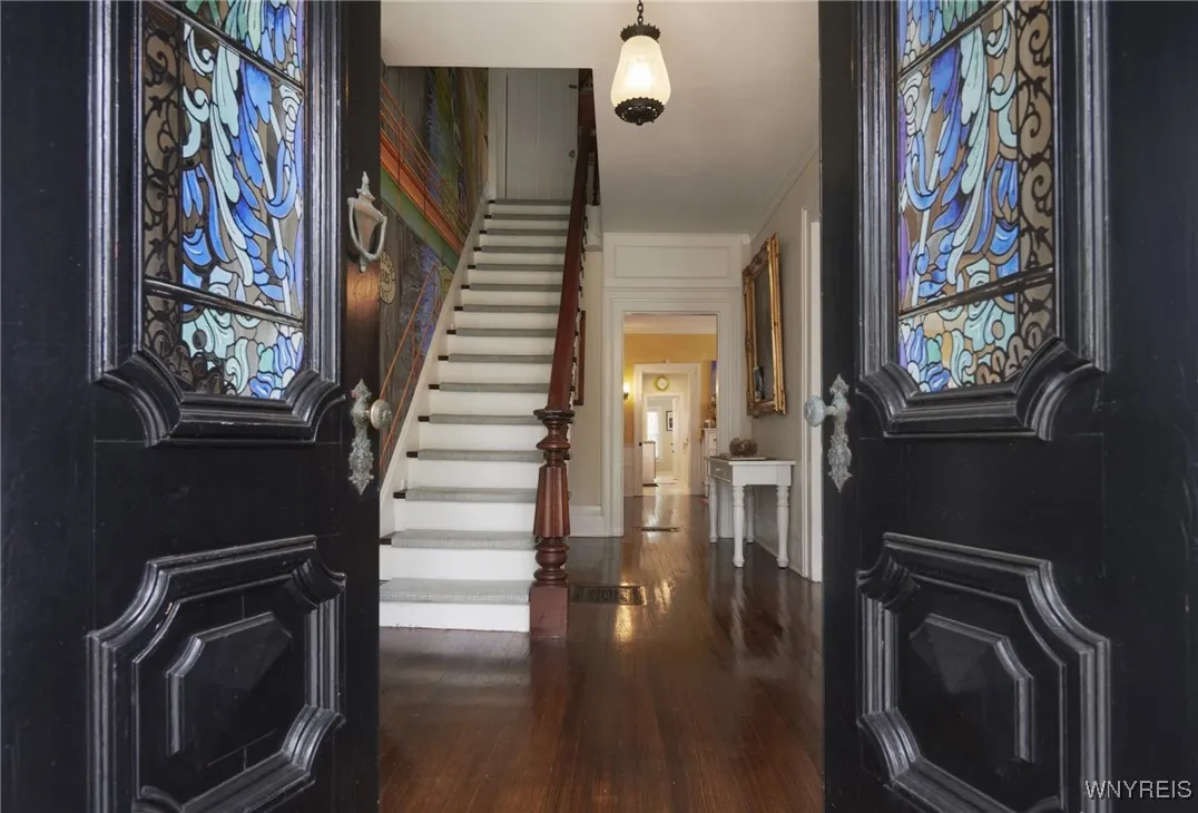 126 East Genesee Street, Manlius, New York 13066, Manlius, New York 13066, 7 Bedrooms Bedrooms, 12 Rooms Rooms,4 BathroomsBathrooms,Residential,For Sale,126 East Genesee Street, Manlius, New York 13066,0,B1601037