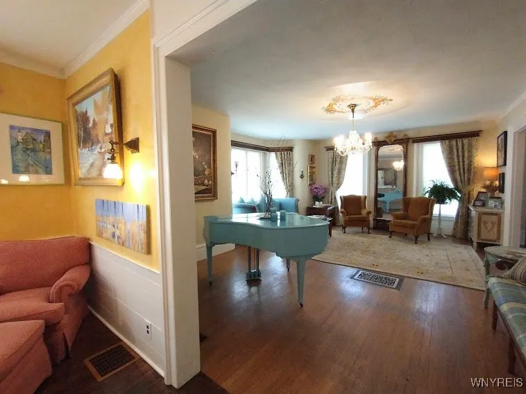 126 East Genesee Street, Manlius, New York 13066, Manlius, New York 13066, 7 Bedrooms Bedrooms, 12 Rooms Rooms,4 BathroomsBathrooms,Residential,For Sale,126 East Genesee Street, Manlius, New York 13066,0,B1601037