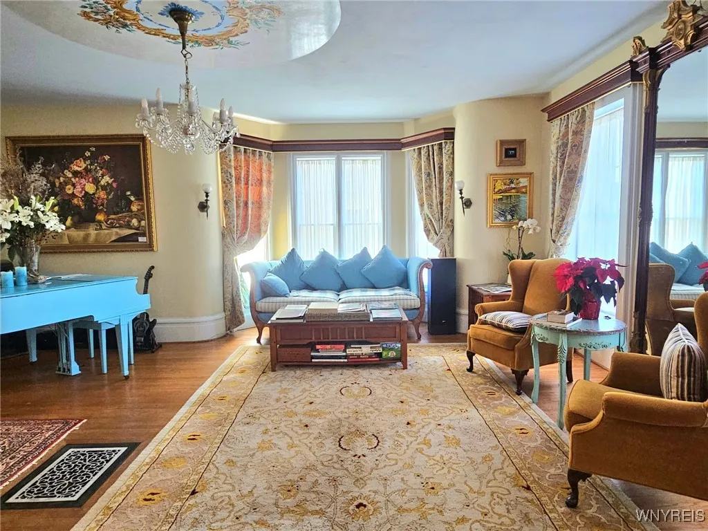 126 East Genesee Street, Manlius, New York 13066, Manlius, New York 13066, 7 Bedrooms Bedrooms, 12 Rooms Rooms,4 BathroomsBathrooms,Residential,For Sale,126 East Genesee Street, Manlius, New York 13066,0,B1601037