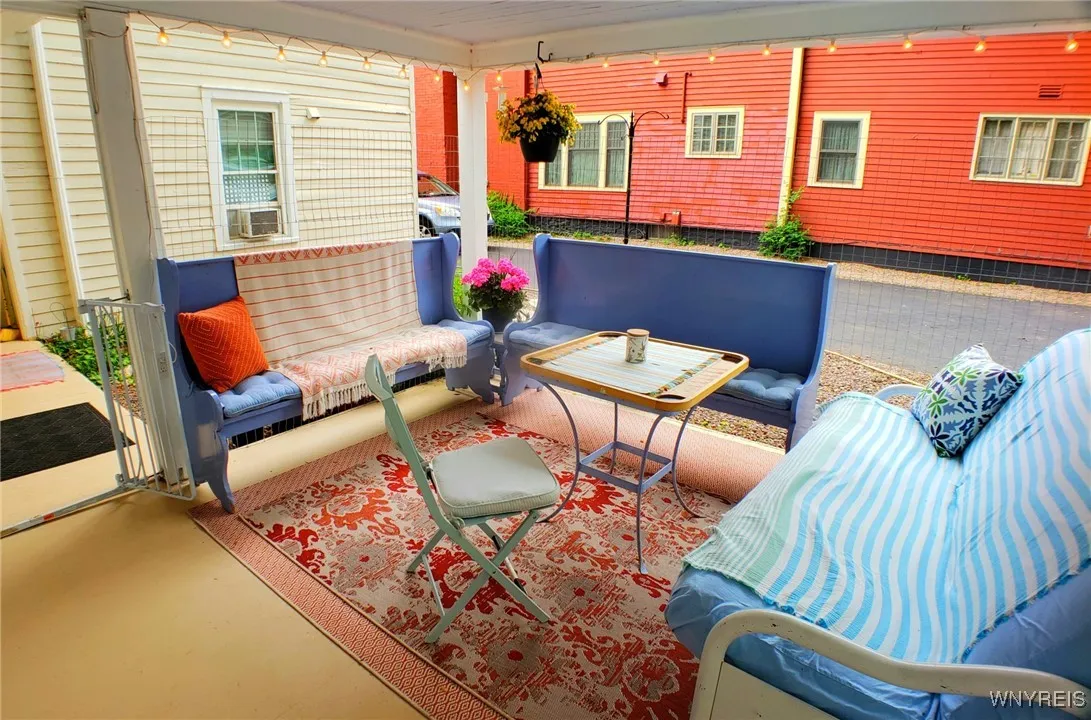126 East Genesee Street, Manlius, New York 13066, Manlius, New York 13066, 7 Bedrooms Bedrooms, 12 Rooms Rooms,4 BathroomsBathrooms,Residential,For Sale,126 East Genesee Street, Manlius, New York 13066,0,B1601037