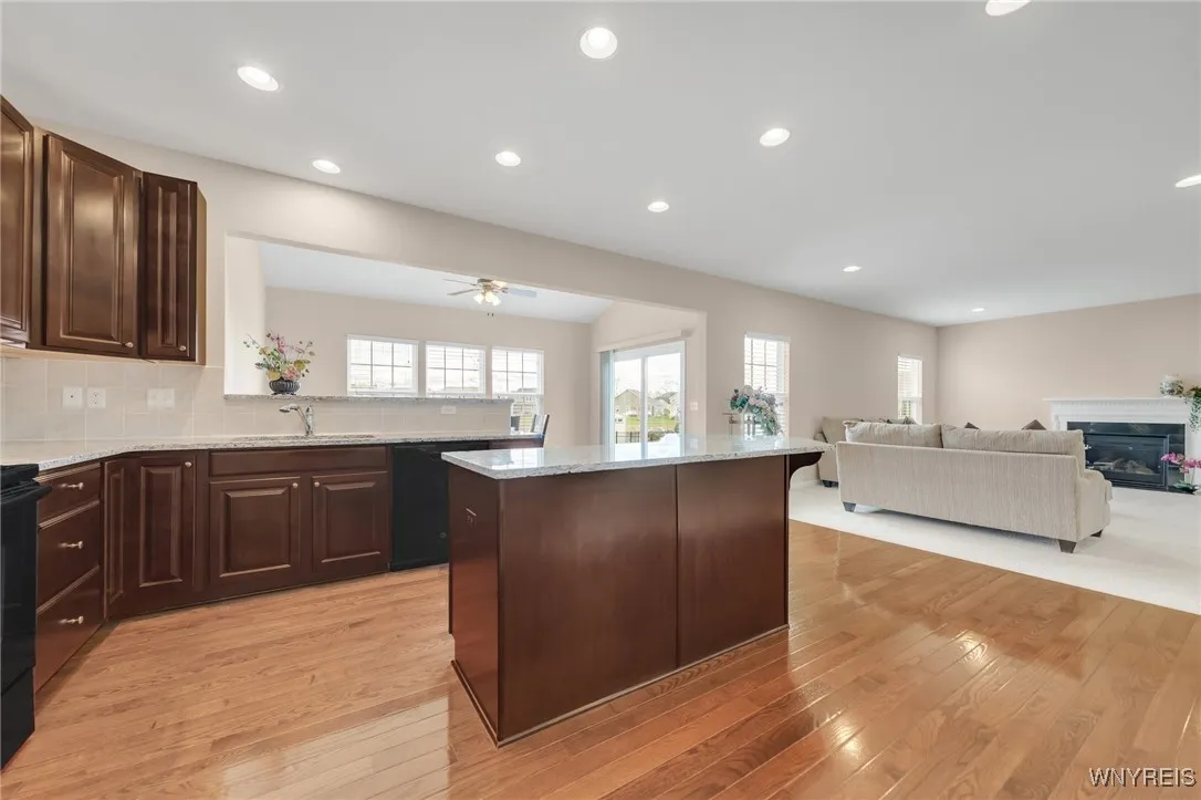 77 Waterway Lane, Amherst, New York 14228, Amherst, New York 14228, 4 Bedrooms Bedrooms, 8 Rooms Rooms,2 BathroomsBathrooms,Residential,Closed,77 Waterway Lane, Amherst, New York 14228,0,B1601811