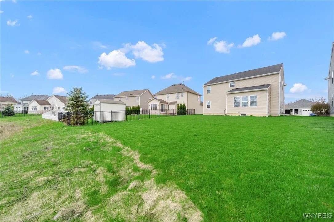77 Waterway Lane, Amherst, New York 14228, Amherst, New York 14228, 4 Bedrooms Bedrooms, 8 Rooms Rooms,2 BathroomsBathrooms,Residential,Closed,77 Waterway Lane, Amherst, New York 14228,0,B1601811