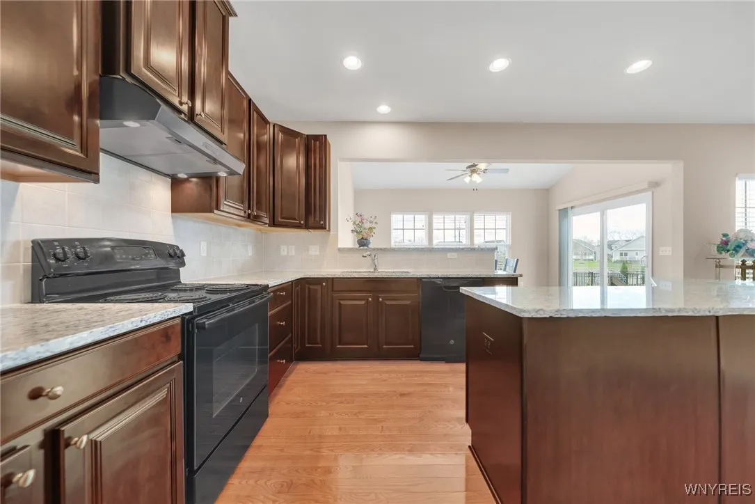 77 Waterway Lane, Amherst, New York 14228, Amherst, New York 14228, 4 Bedrooms Bedrooms, 8 Rooms Rooms,2 BathroomsBathrooms,Residential,Closed,77 Waterway Lane, Amherst, New York 14228,0,B1601811
