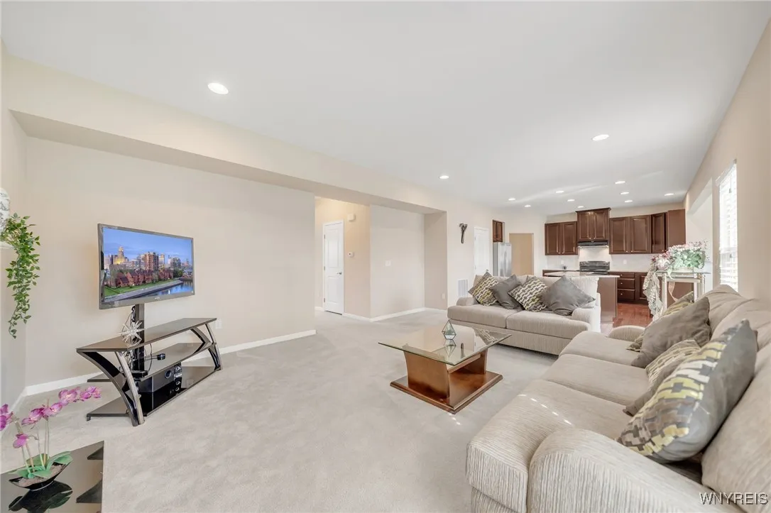 77 Waterway Lane, Amherst, New York 14228, Amherst, New York 14228, 4 Bedrooms Bedrooms, 8 Rooms Rooms,2 BathroomsBathrooms,Residential,Closed,77 Waterway Lane, Amherst, New York 14228,0,B1601811
