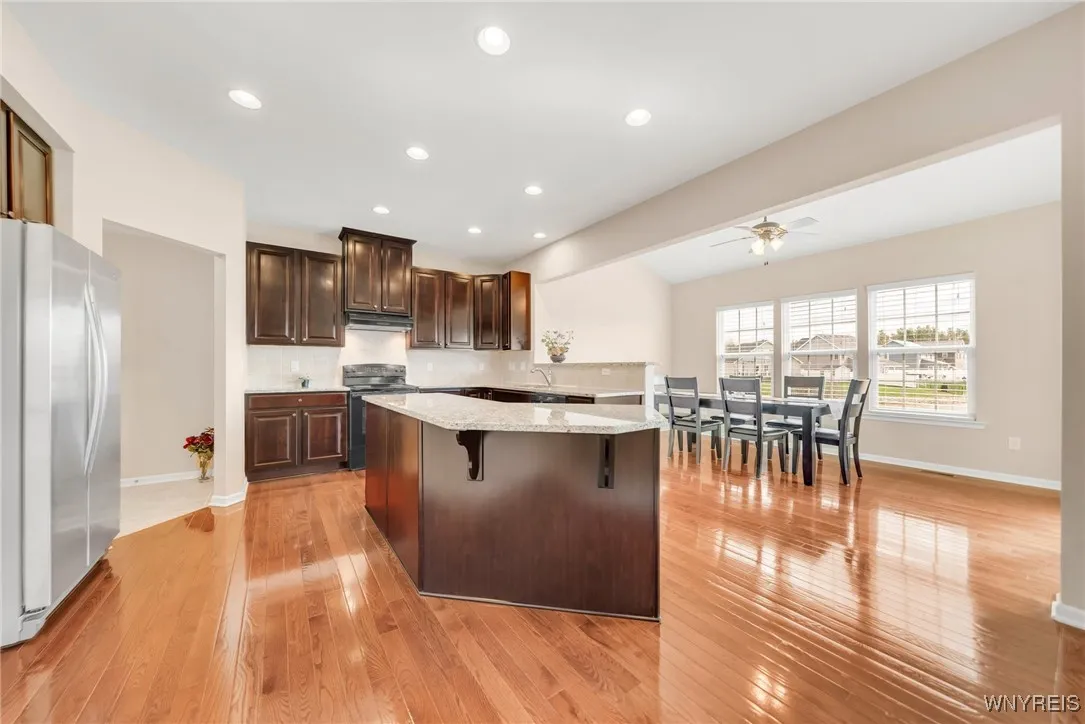 77 Waterway Lane, Amherst, New York 14228, Amherst, New York 14228, 4 Bedrooms Bedrooms, 8 Rooms Rooms,2 BathroomsBathrooms,Residential,Closed,77 Waterway Lane, Amherst, New York 14228,0,B1601811