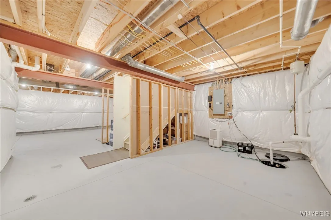 77 Waterway Lane, Amherst, New York 14228, Amherst, New York 14228, 4 Bedrooms Bedrooms, 8 Rooms Rooms,2 BathroomsBathrooms,Residential,Closed,77 Waterway Lane, Amherst, New York 14228,0,B1601811