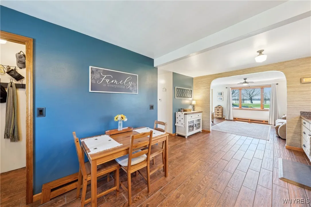 1583 W River Road, Grand Island, New York 14072, Grand Island, New York 14072, 2 Bedrooms Bedrooms, 4 Rooms Rooms,2 BathroomsBathrooms,Residential,Closed,1583 W River Road, Grand Island, New York 14072,0,B1601715