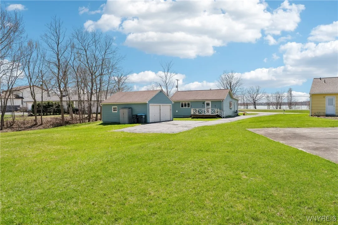 1583 W River Road, Grand Island, New York 14072, Grand Island, New York 14072, 2 Bedrooms Bedrooms, 4 Rooms Rooms,2 BathroomsBathrooms,Residential,Closed,1583 W River Road, Grand Island, New York 14072,0,B1601715