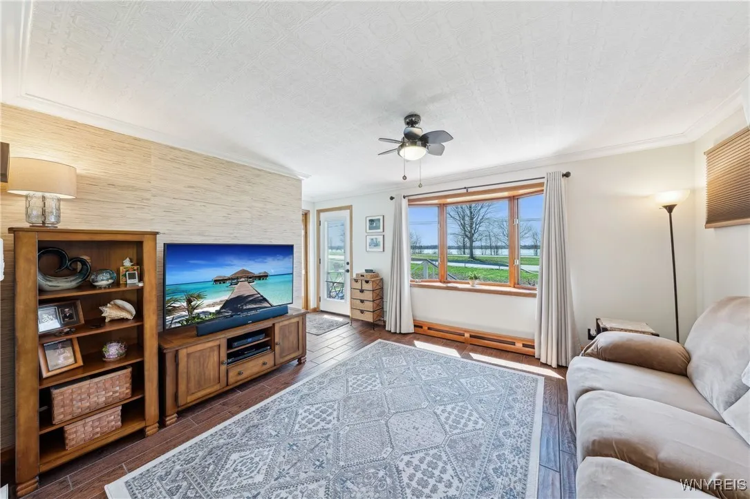 1583 W River Road, Grand Island, New York 14072, Grand Island, New York 14072, 2 Bedrooms Bedrooms, 4 Rooms Rooms,2 BathroomsBathrooms,Residential,Closed,1583 W River Road, Grand Island, New York 14072,0,B1601715