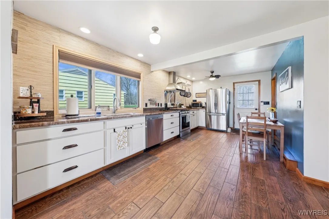 1583 W River Road, Grand Island, New York 14072, Grand Island, New York 14072, 2 Bedrooms Bedrooms, 4 Rooms Rooms,2 BathroomsBathrooms,Residential,Closed,1583 W River Road, Grand Island, New York 14072,0,B1601715