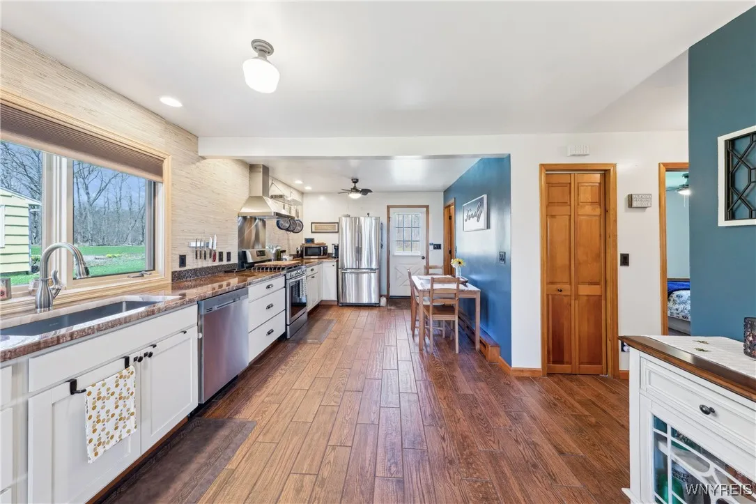 1583 W River Road, Grand Island, New York 14072, Grand Island, New York 14072, 2 Bedrooms Bedrooms, 4 Rooms Rooms,2 BathroomsBathrooms,Residential,Closed,1583 W River Road, Grand Island, New York 14072,0,B1601715