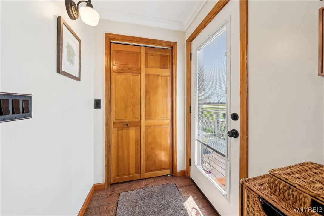 1583 W River Road, Grand Island, New York 14072, Grand Island, New York 14072, 2 Bedrooms Bedrooms, 4 Rooms Rooms,2 BathroomsBathrooms,Residential,Closed,1583 W River Road, Grand Island, New York 14072,0,B1601715