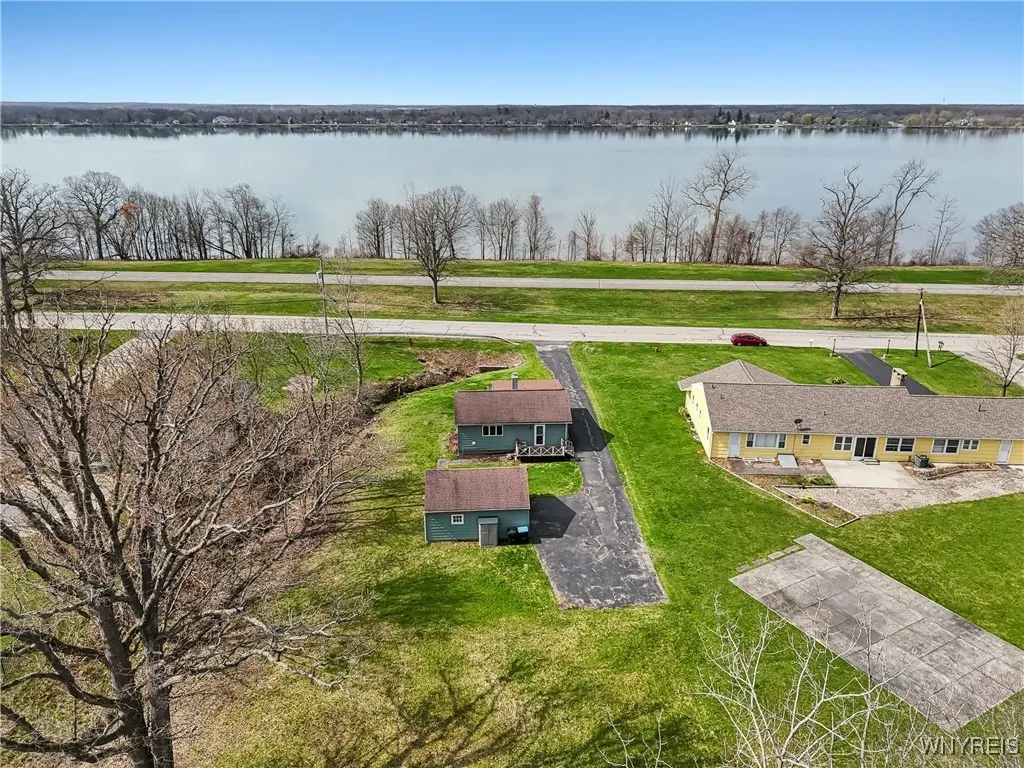 1583 W River Road, Grand Island, New York 14072, Grand Island, New York 14072, 2 Bedrooms Bedrooms, 4 Rooms Rooms,2 BathroomsBathrooms,Residential,Closed,1583 W River Road, Grand Island, New York 14072,0,B1601715