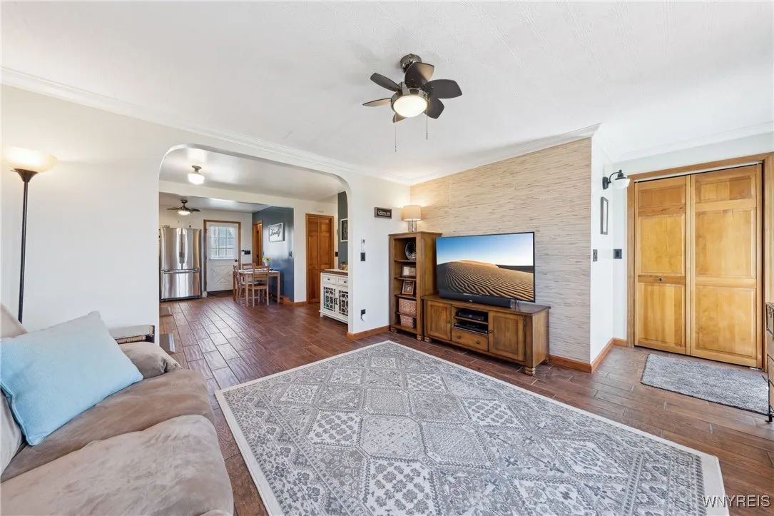 1583 W River Road, Grand Island, New York 14072, Grand Island, New York 14072, 2 Bedrooms Bedrooms, 4 Rooms Rooms,2 BathroomsBathrooms,Residential,Closed,1583 W River Road, Grand Island, New York 14072,0,B1601715