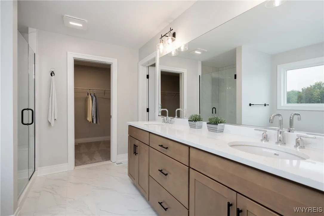 13 Kestrel Court, Orchard Park, New York 14127, Orchard Park, New York 14127, 5 Bedrooms Bedrooms, 11 Rooms Rooms,4 BathroomsBathrooms,Residential,For Sale,13 Kestrel Court, Orchard Park, New York 14127,B1601929