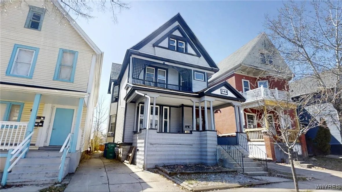 240 West Avenue, Buffalo, New York 14201, Buffalo, New York 14201, 5 Bedrooms Bedrooms, ,2 BathroomsBathrooms,Residential,For Sale,240 West Avenue, Buffalo, New York 14201,0,B1601416