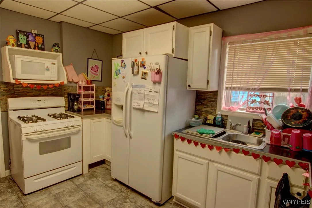 561 West Avenue, Buffalo, New York 14213, Buffalo, New York 14213, 4 Bedrooms Bedrooms, ,3 BathroomsBathrooms,Residential,For Sale,561 West Avenue, Buffalo, New York 14213,0,B1601103