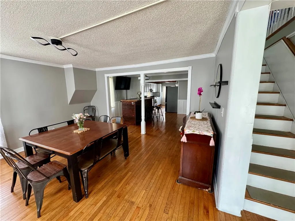 main entrance looking into dining area