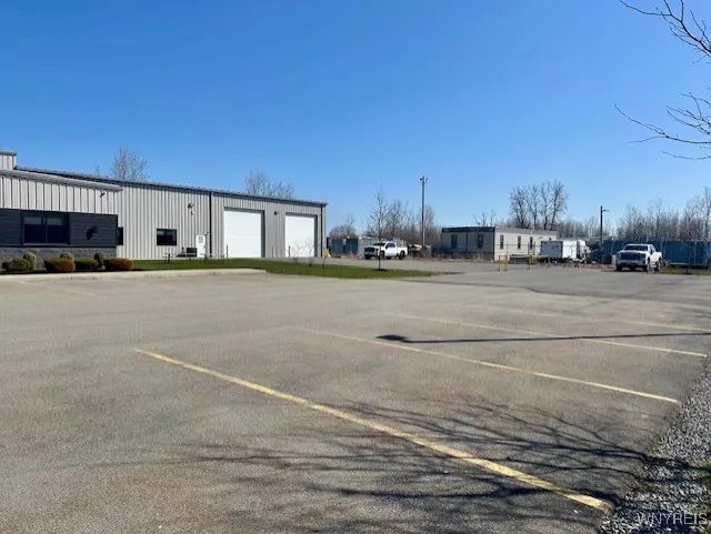 18 Lancaster Parkway, Lancaster, New York 14086, Lancaster, New York 14086, ,Commercial Sale,Closed,18 Lancaster Parkway, Lancaster, New York 14086,0,B1601712