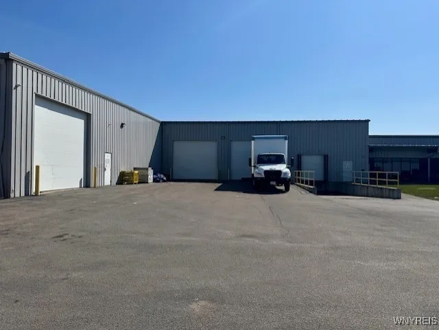 18 Lancaster Parkway, Lancaster, New York 14086, Lancaster, New York 14086, ,Commercial Sale,Closed,18 Lancaster Parkway, Lancaster, New York 14086,0,B1601712