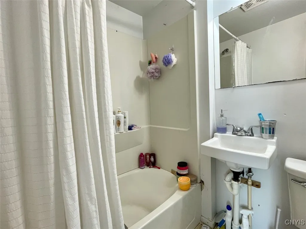 171 West Seneca Street, Oswego-city, New York 1312, Oswego, New York 13126, 4 Bedrooms Bedrooms, 6 Rooms Rooms,2 BathroomsBathrooms,Residential,Closed,171 West Seneca Street, Oswego-city, New York 1312,0,S1601790
