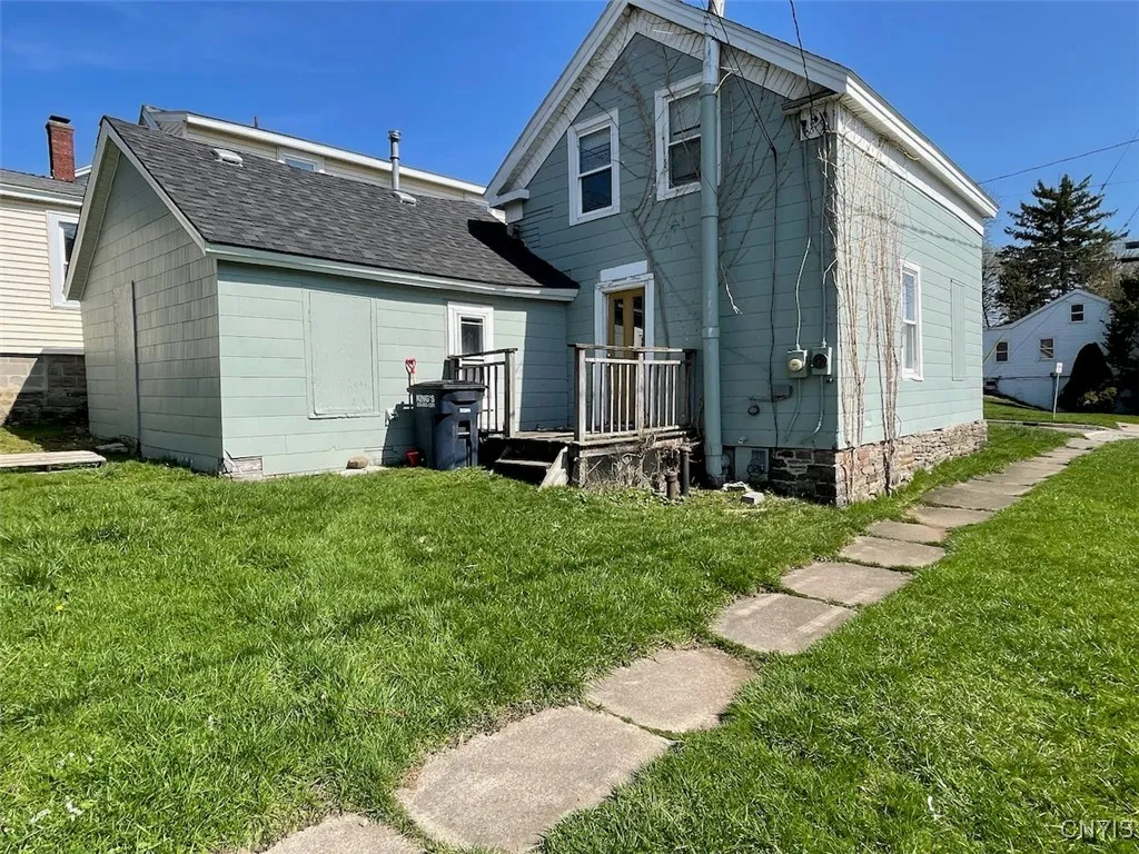 171 West Seneca Street, Oswego-city, New York 1312, Oswego, New York 13126, 4 Bedrooms Bedrooms, 6 Rooms Rooms,2 BathroomsBathrooms,Residential,Closed,171 West Seneca Street, Oswego-city, New York 1312,0,S1601790