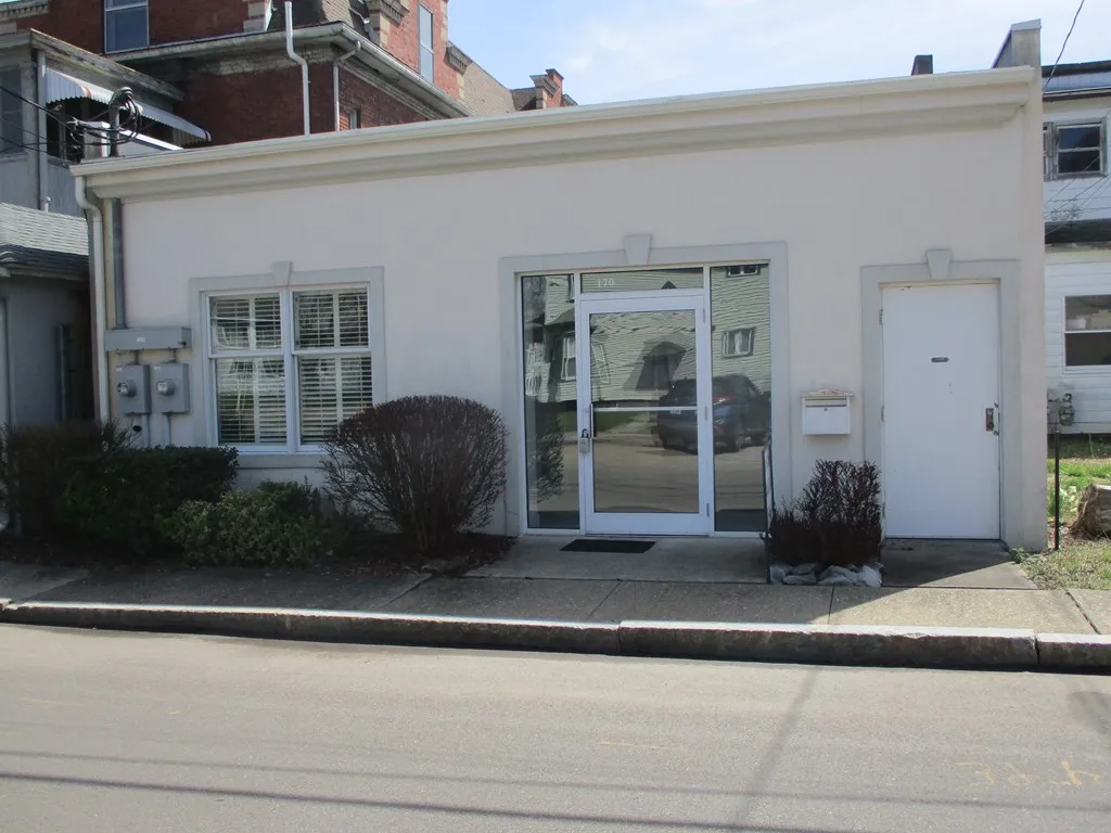 170 East North Park Lane, Horseheads, New York 149, Horseheads, New York 14903, 3 Rooms Rooms,Commercial Lease,Closed,170 East North Park Lane, Horseheads, New York 149,0,R1599216