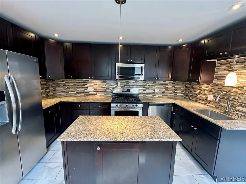 193 Parkdale Avenue, Buffalo, New York 14213, Buffalo, New York 14213, 3 Bedrooms Bedrooms, 8 Rooms Rooms,1 BathroomBathrooms,Residential,Closed,193 Parkdale Avenue, Buffalo, New York 14213,0,B1601978